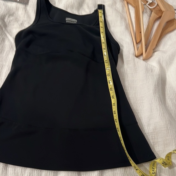 New Balance Tank Top - Picture 8 of 8